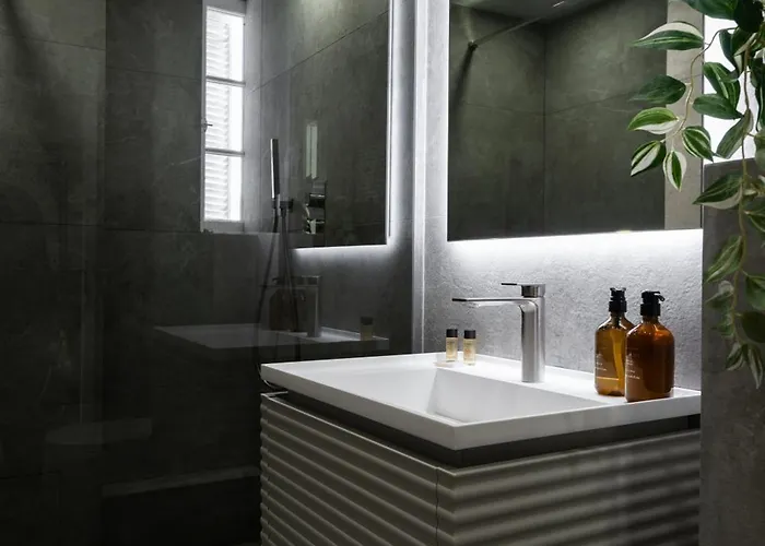 Апартаменты Majestic - Somptueux En Plein Coeur De Ментона